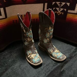 Beautiful Macie Bean boots!